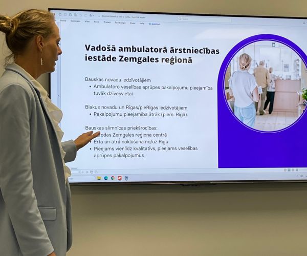Bauskas slimnīcā  viesojās Bauskas novada domes priekšsēdētāja vietniece komunikācijas un sociālajos jautājumos Linda Abu Meri
