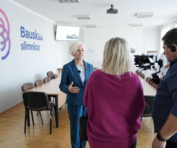 Saeimas priekšsēdētāja Daiga Mieriņa vizītē Bauskas slimnīcā 15.11.2024.