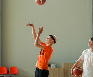 Treniņš Bauskas novada bērnu un jaunatnes sporta skolas basketbolistiem  ar Kristapu Valteru