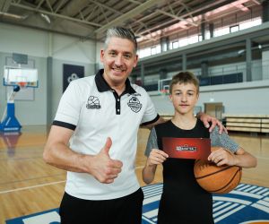 Treniņš Bauskas novada bērnu un jaunatnes sporta skolas basketbolistiem  ar Kristapu Valteru