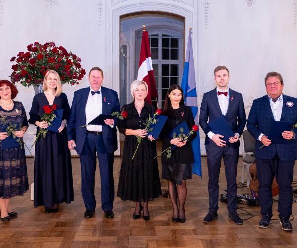 Pasniegti Bauskas novada pašvaldības apbalvojumi 15.11.2024.