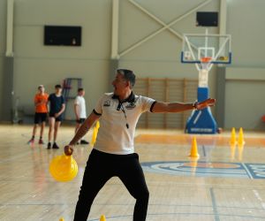 Treniņš Bauskas novada bērnu un jaunatnes sporta skolas basketbolistiem  ar Kristapu Valteru