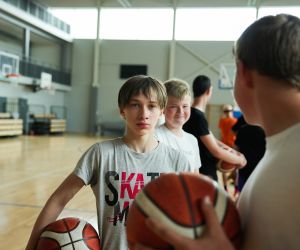 Treniņš Bauskas novada bērnu un jaunatnes sporta skolas basketbolistiem  ar Kristapu Valteru