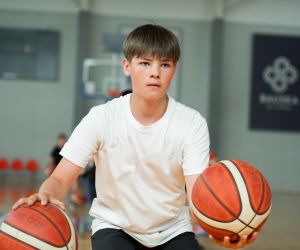 Treniņš Bauskas novada bērnu un jaunatnes sporta skolas basketbolistiem  ar Kristapu Valteru