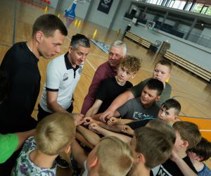 Treniņš Bauskas novada bērnu un jaunatnes sporta skolas basketbolistiem  ar Kristapu Valteru