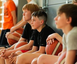 Treniņš Bauskas novada bērnu un jaunatnes sporta skolas basketbolistiem  ar Kristapu Valteru