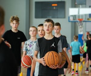 Treniņš Bauskas novada bērnu un jaunatnes sporta skolas basketbolistiem  ar Kristapu Valteru