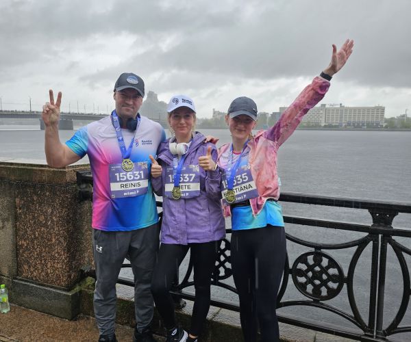 Bauskas slimnīcas komanda piedalās Rimi Rīgas maratonā 2025