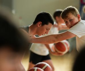 Treniņš Bauskas novada bērnu un jaunatnes sporta skolas basketbolistiem  ar Kristapu Valteru
