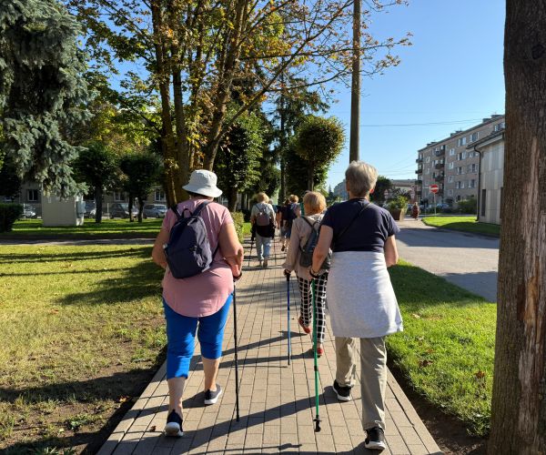Fizioterapijas dienā seniori dodas veselības pastaigā 8.09.2025.
