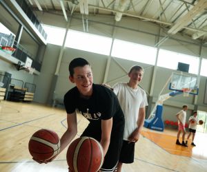 Treniņš Bauskas novada bērnu un jaunatnes sporta skolas basketbolistiem  ar Kristapu Valteru