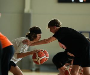 Treniņš Bauskas novada bērnu un jaunatnes sporta skolas basketbolistiem  ar Kristapu Valteru