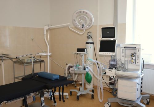 Iegādāts jauns operāciju galds un anestēzijas iekārta 