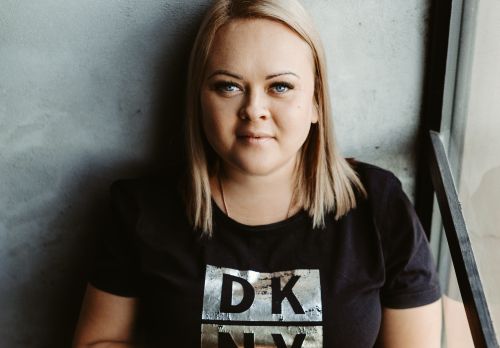 Oktobrī pacientes sāks pieņemt vecmāte Elīna Tipuka